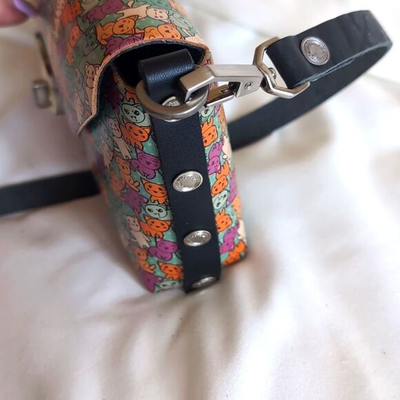 Jon Wye Vampire Cats Small Clutch/Crossbody 😺 - Picture 10 of 16